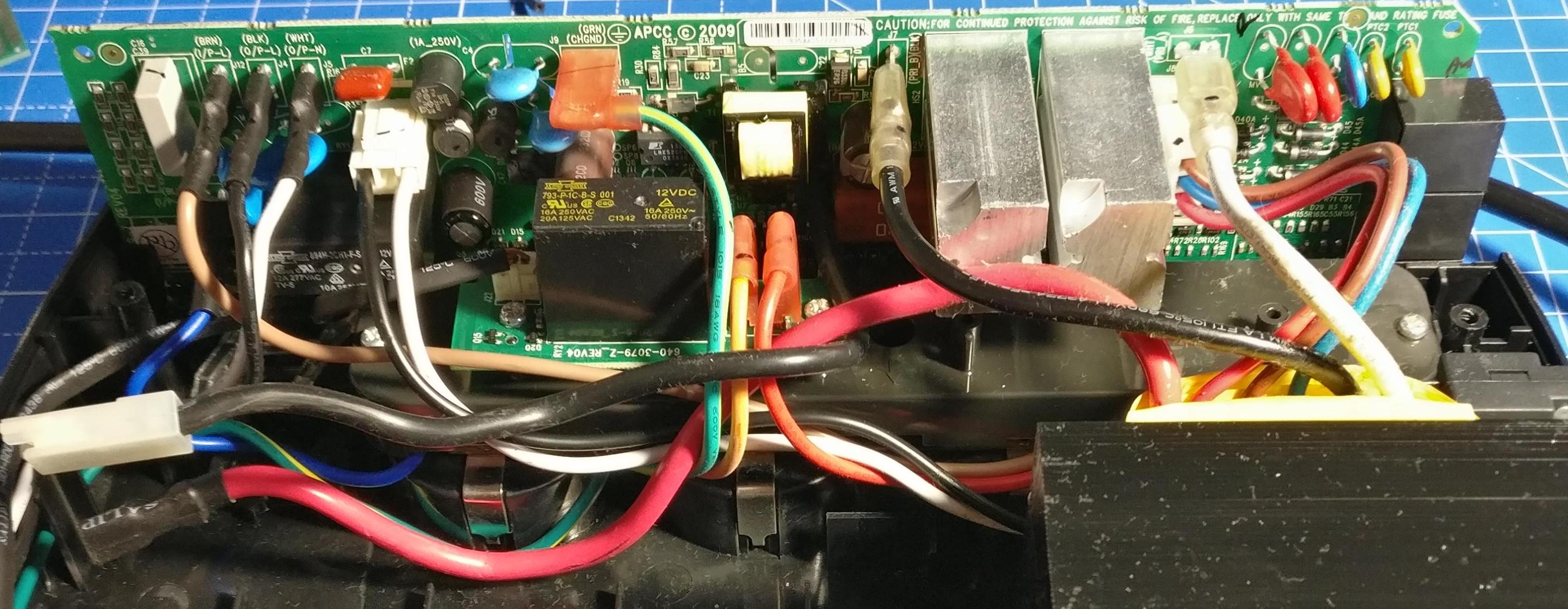 Picture showing the connections on the main circuit board of the UPS